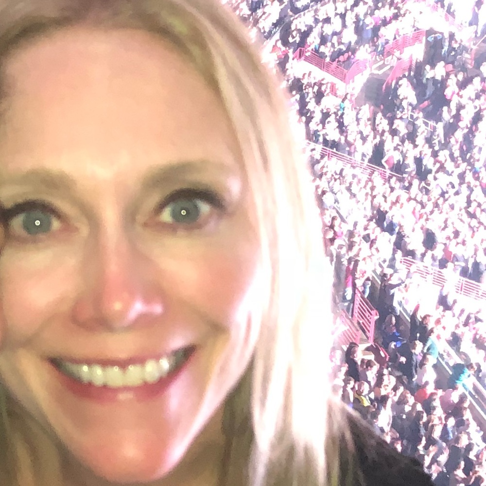 Meet your Posher, Valerie